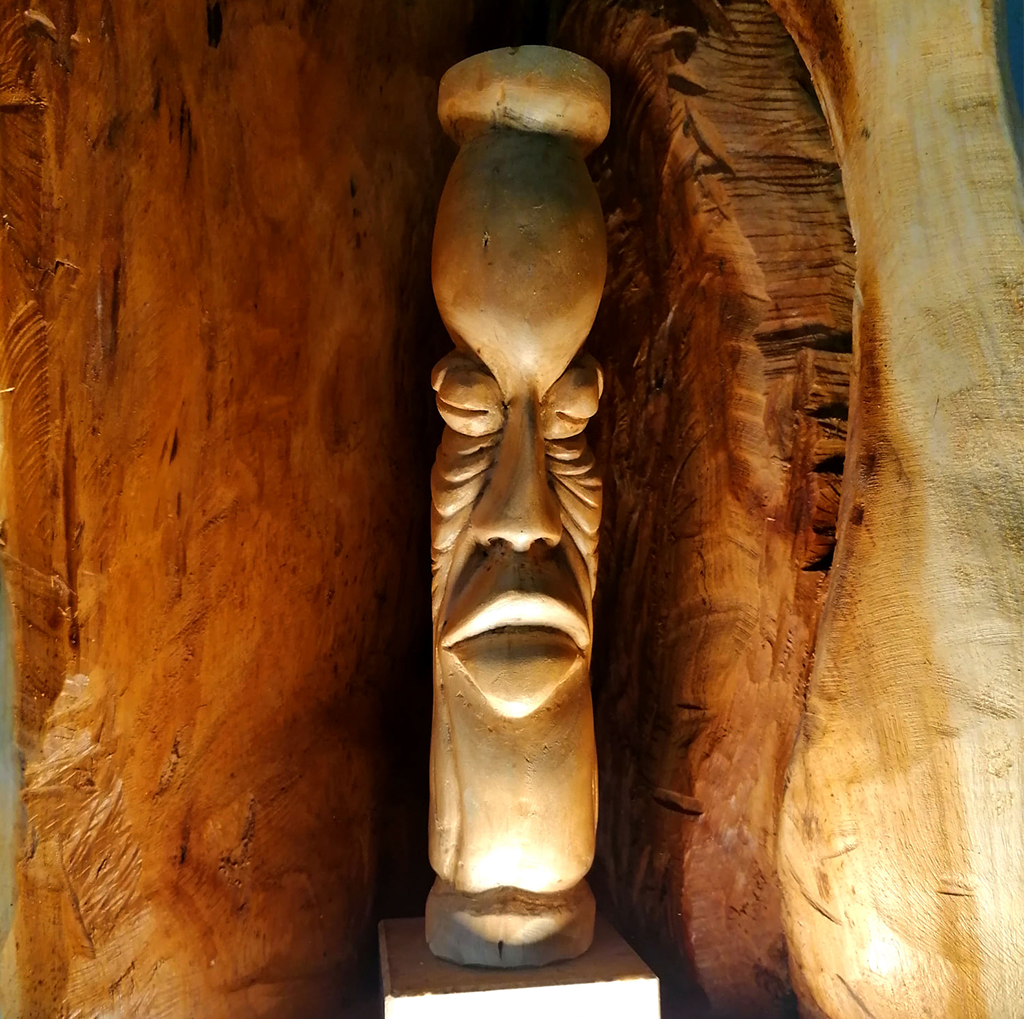 PILAR DA CRIAÇÃO - Escultura de madeira